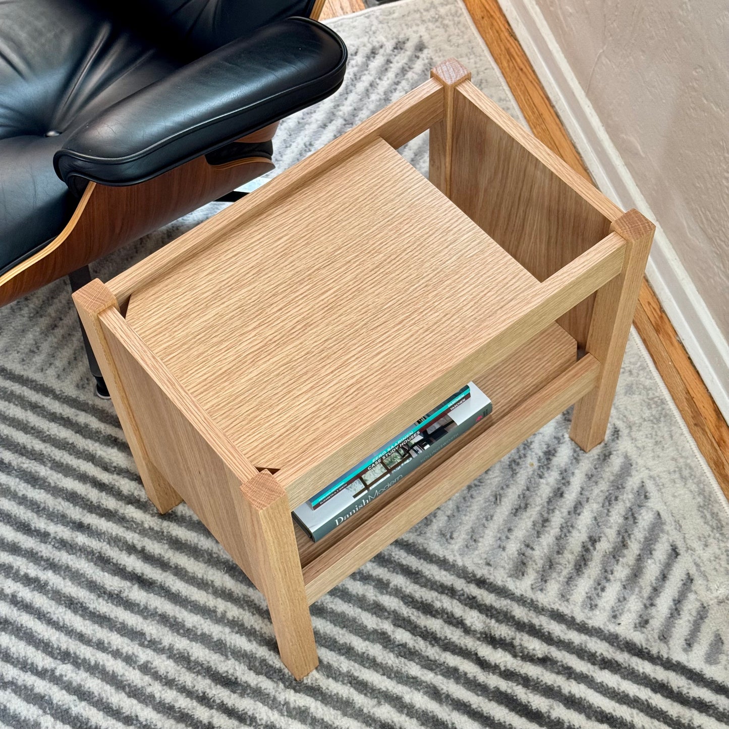 Aperto Side Table